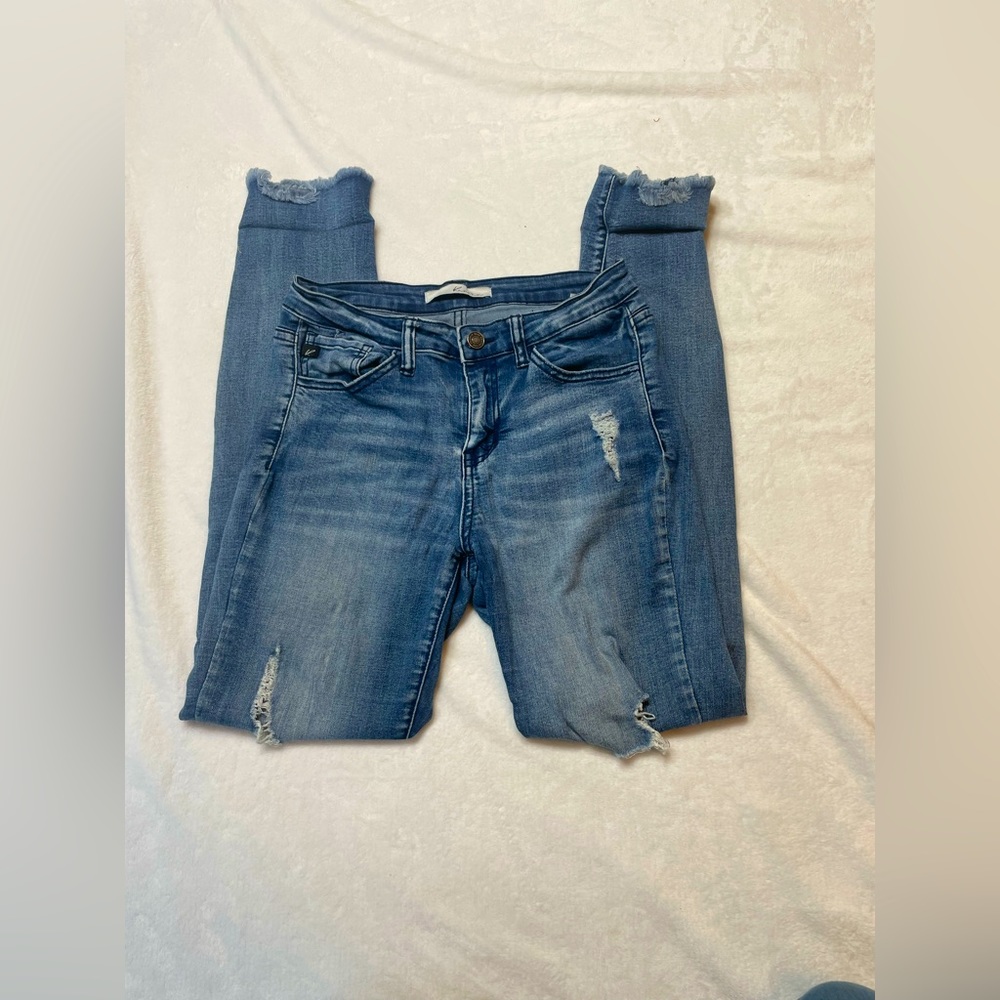 Size 27  Kancan Elisto Distressed Blue ripped jeans  Pre-Owned Great condition